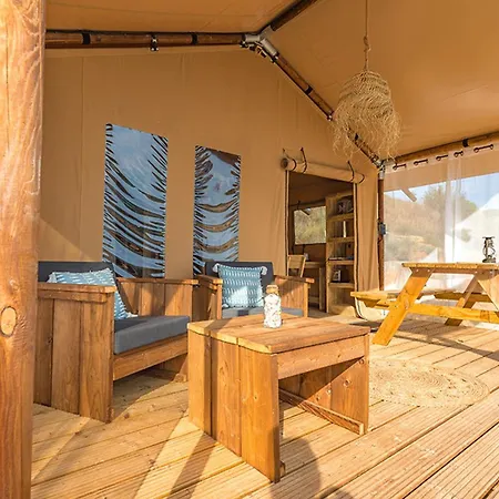 Camping Le Val De Cesse Mirepeisset Exterior foto
