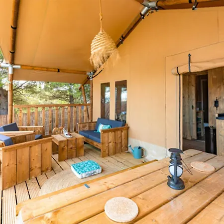 Camping Le Val De Cesse Mirepeisset Exterior foto
