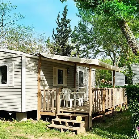 Camping Le Val De Cesse Mirepeisset Exterior photo